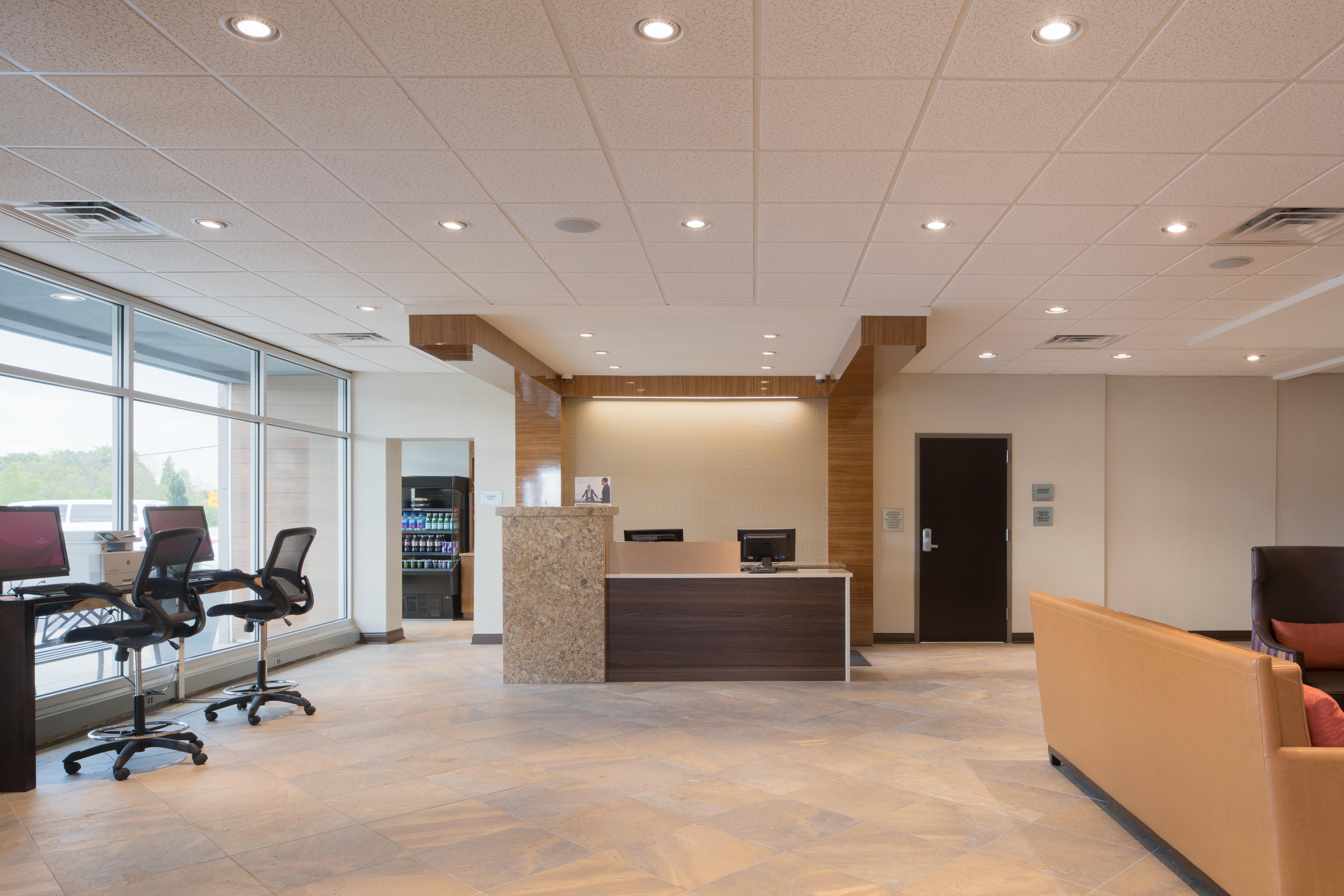 Crowne Plaza Chicago Sw - Burr Ridge By Ihg Hotel Exterior photo