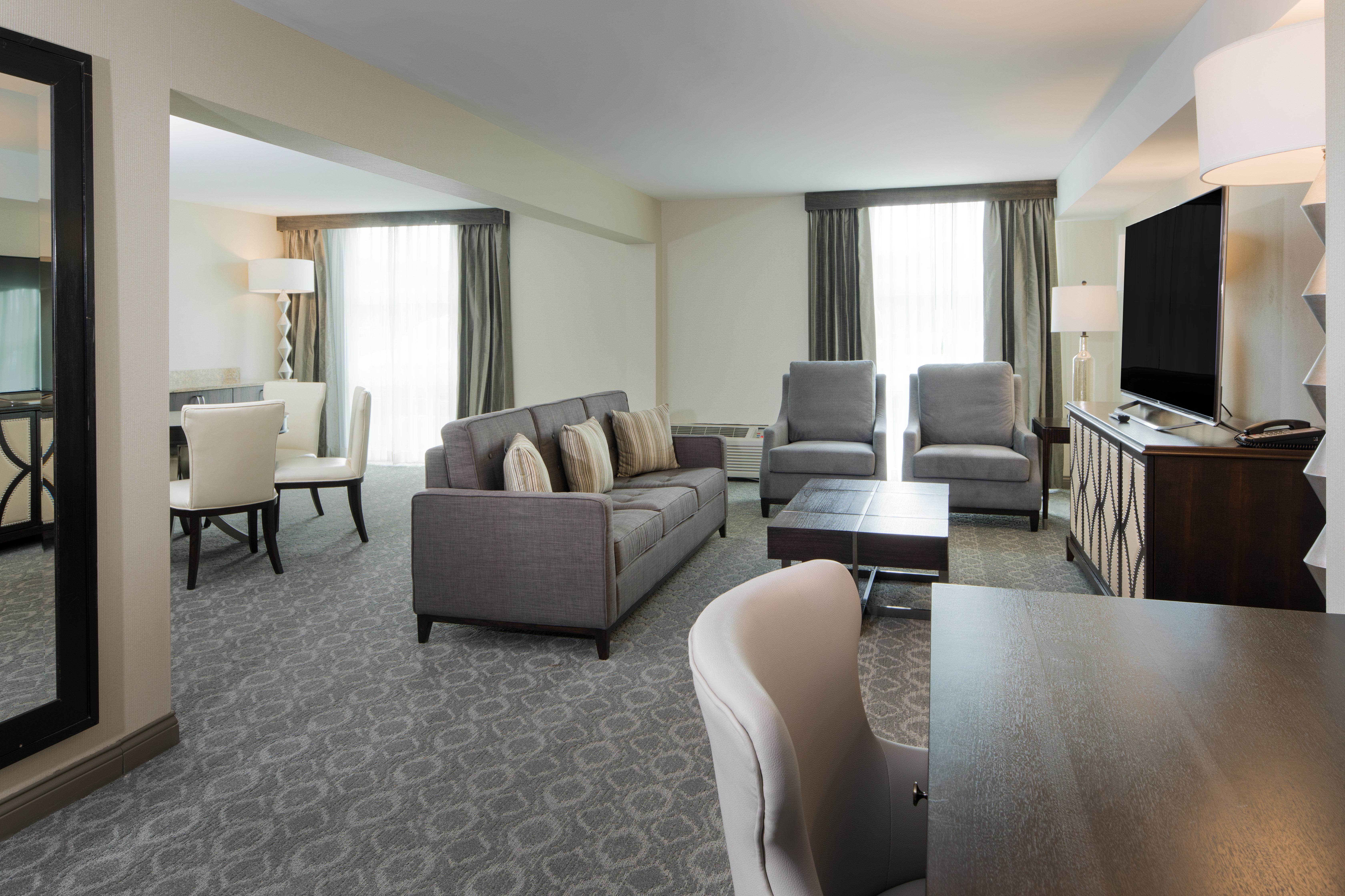 Crowne Plaza Chicago Sw - Burr Ridge By Ihg Hotel Exterior photo