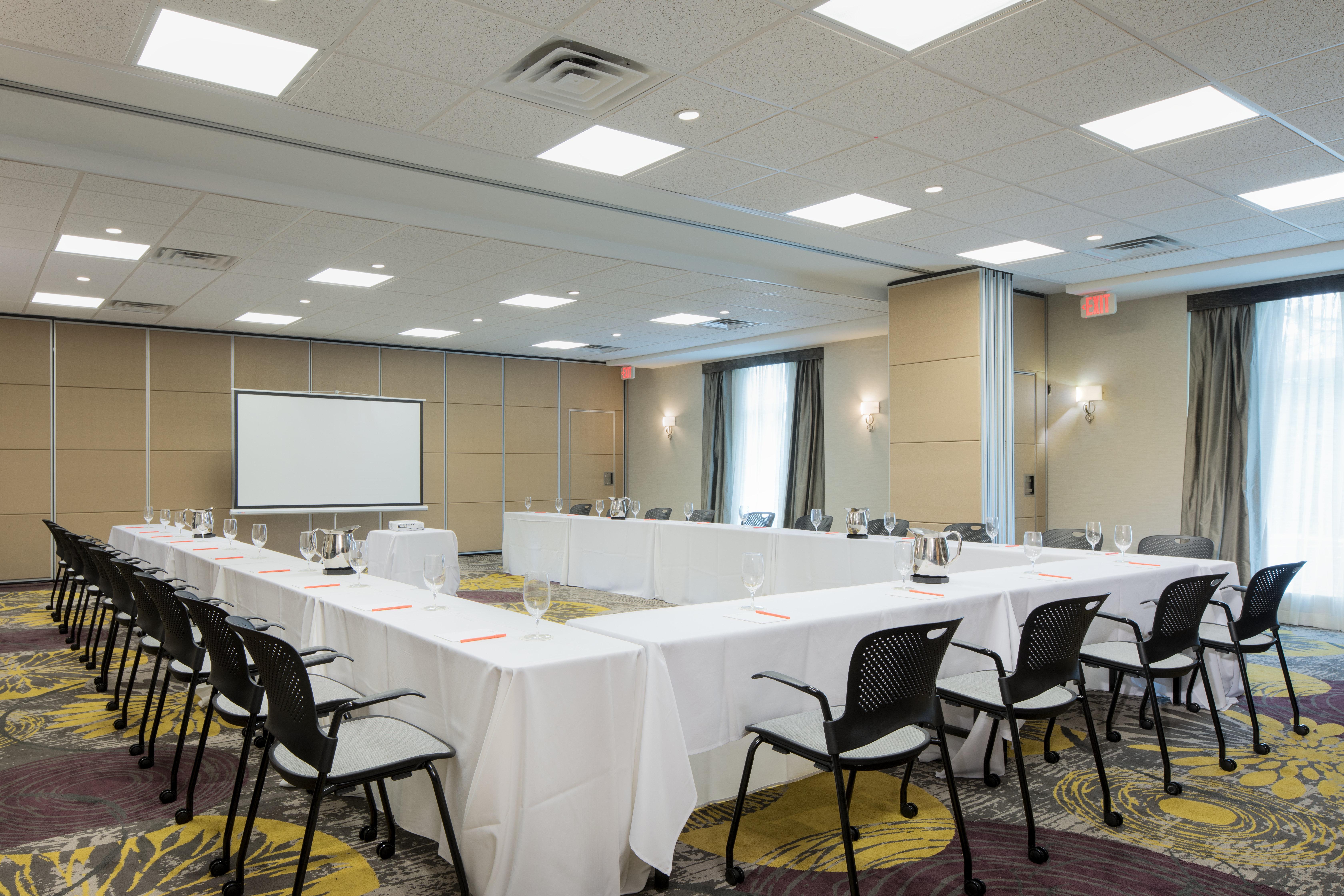 Crowne Plaza Chicago Sw - Burr Ridge By Ihg Hotel Exterior photo