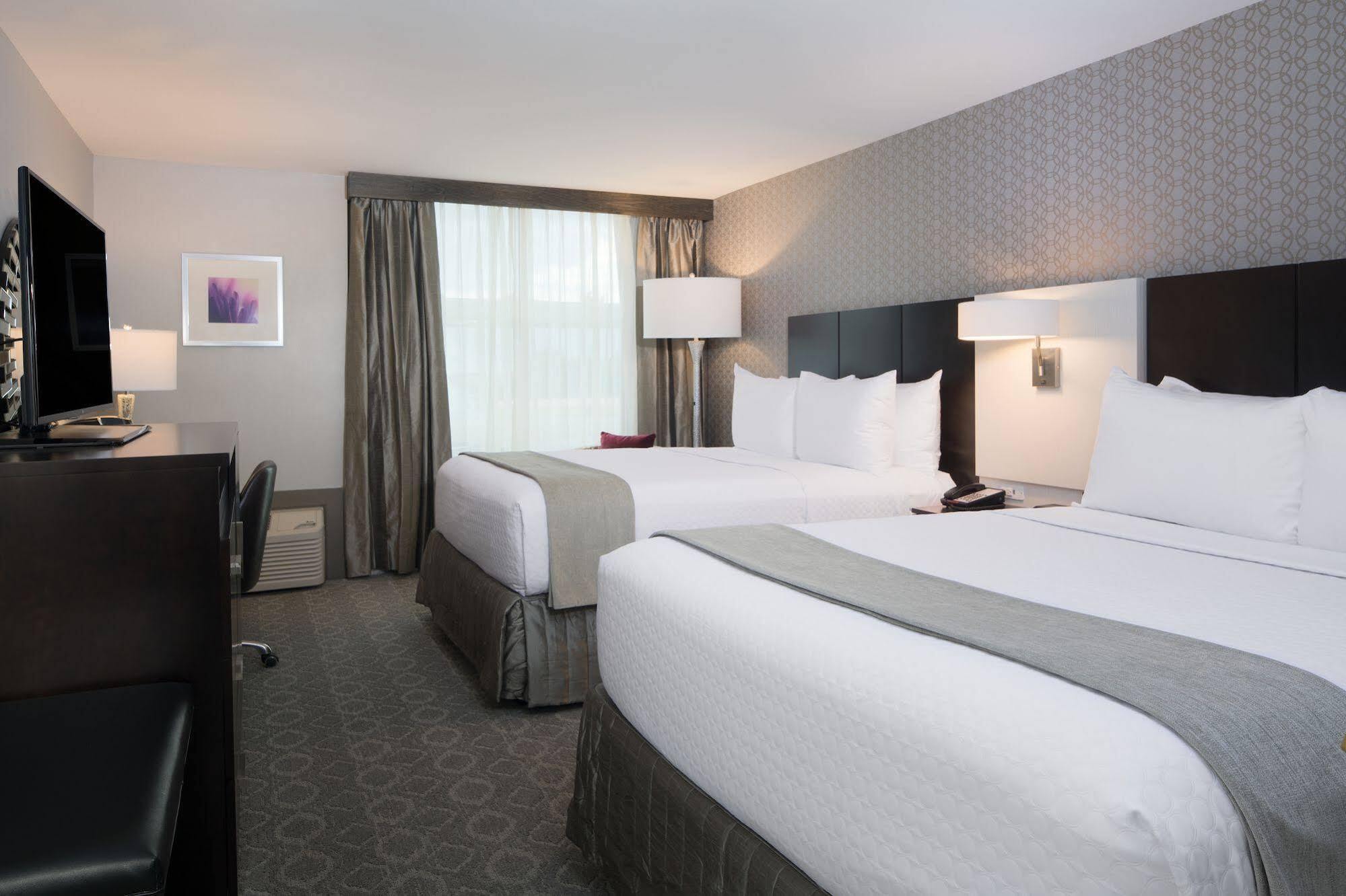 Crowne Plaza Chicago Sw - Burr Ridge By Ihg Hotel Exterior photo